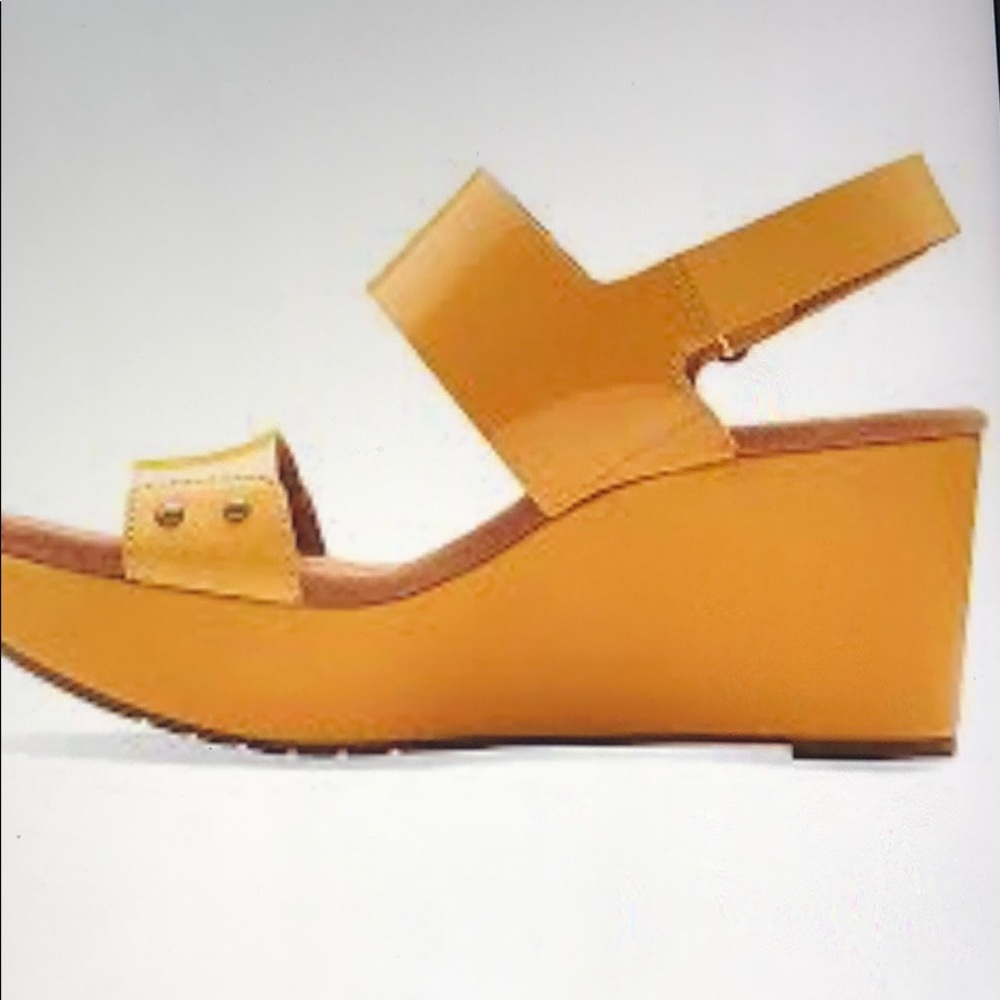 Platform sandals